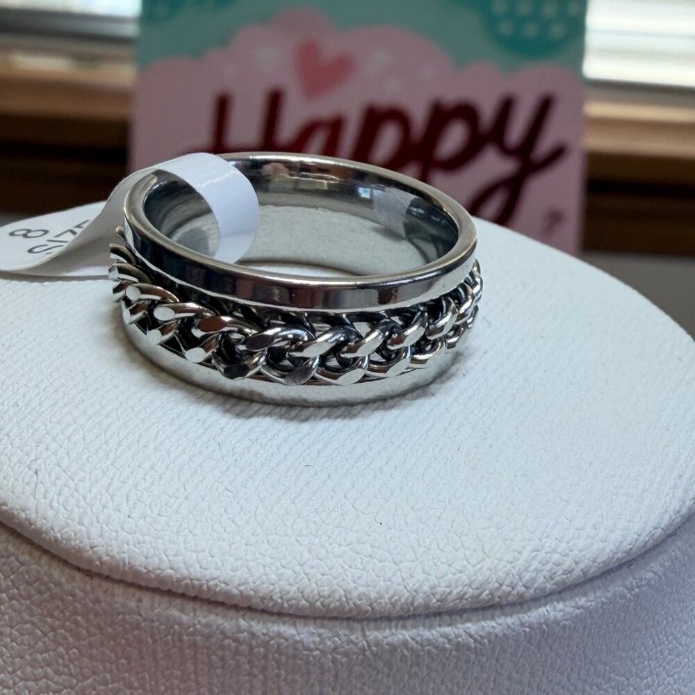 Men’s silver tone ring size 8 NWT!